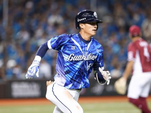 富邦悍將臺北大巨蛋熱情開轟，林岳谷生涯首MVP耀眼奪勝